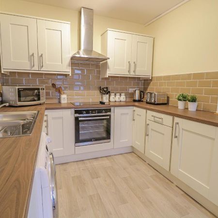 Beside The Sea - In Town Apartment Ландъндо Екстериор снимка
