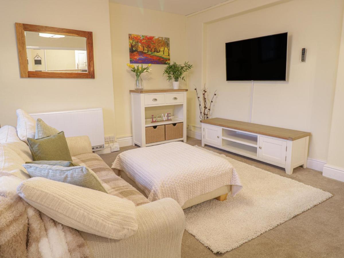 Beside The Sea - In Town Apartment Ландъндо Екстериор снимка